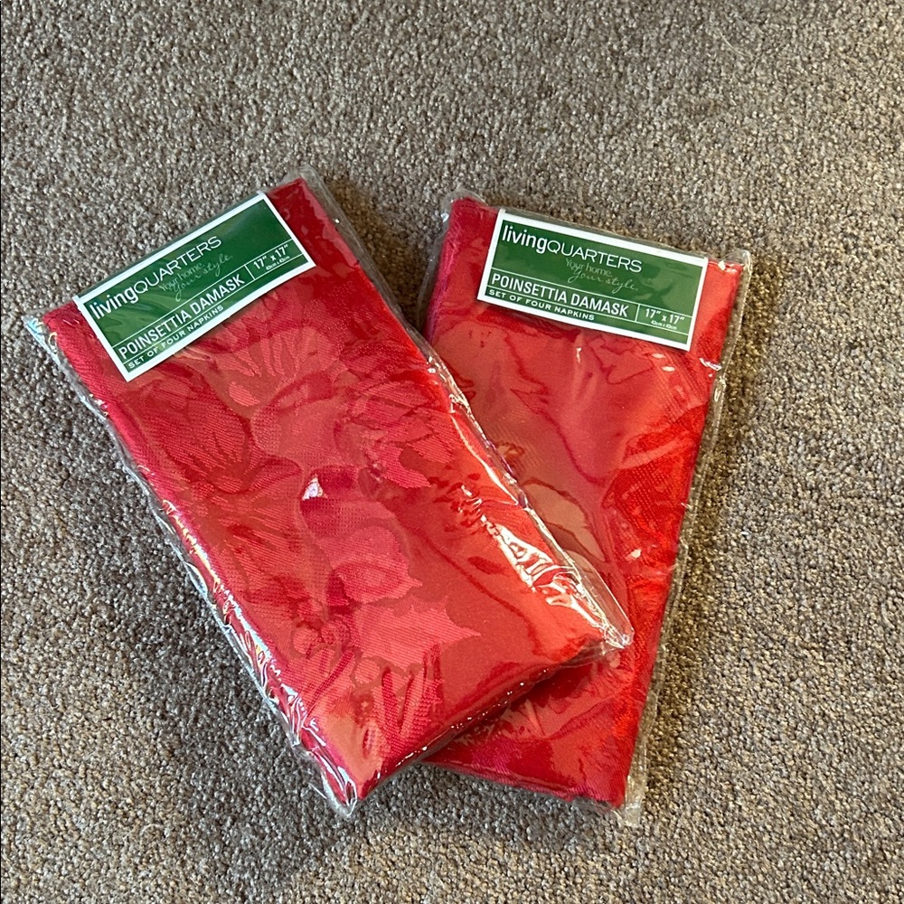 NWT LivingQuarters Poinsettia Design Damask Red Napkins